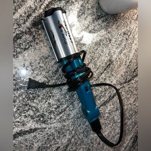 Bed Head TIGI Wave Artist Hair Crimper Iron